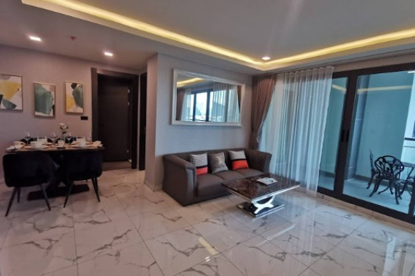 2 bedrooms above 31st floor. Thai ownership. Arcadia Millennium Tower