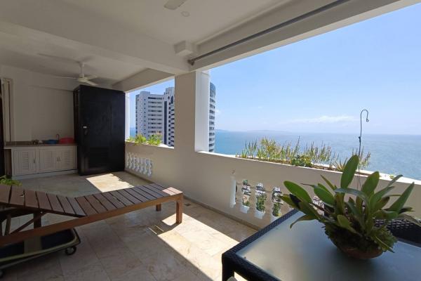 Jomtien complex. Spacious apartment with 2 bedrooms near the beach. 21th floor