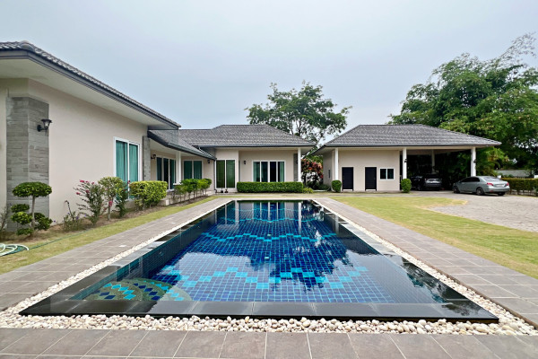 4 bedrooms Pool Villa in Huay Yai area