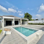 New elegant Pool Villa with 3 bedrooms in the Huay Yai