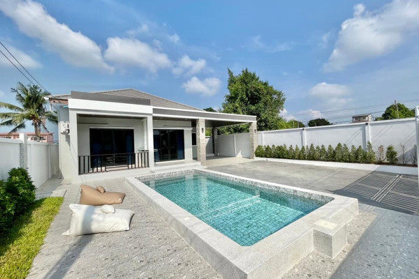 New elegant Pool Villa with 3 bedrooms in the Huay Yai