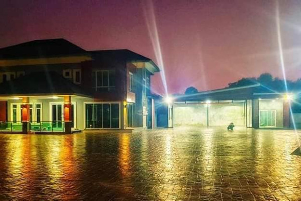 Luxury 4 bedrooms Pool Villa. Nong Prue