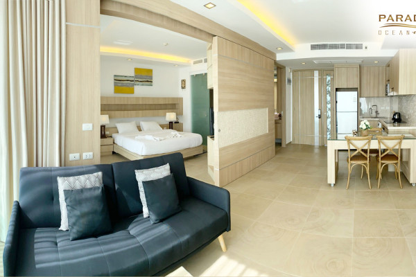 1 bedroom apartment in North Pattaya on the beach. Paradise Ocean View. 6-12 months: 32,000 baht per month