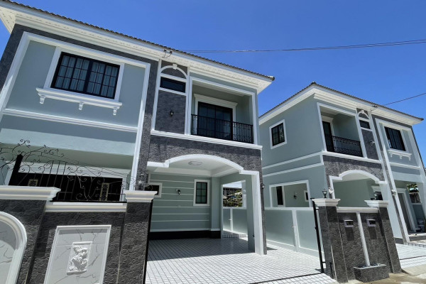 Thanyawarin Project, Phase 3. New 3 bedrooms house in North Pattaya