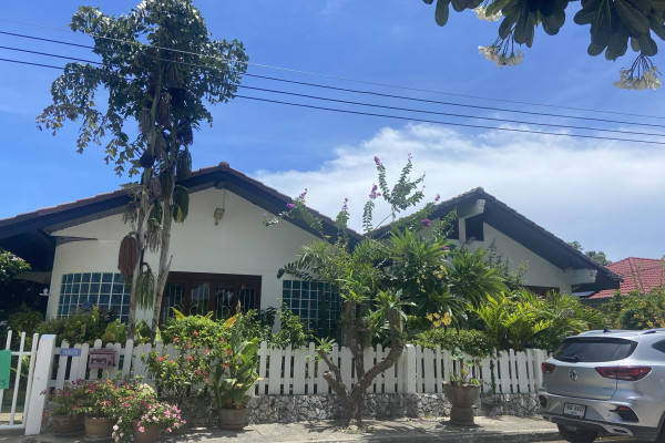 2 bedrooms detached house. Grand Condotel village