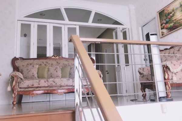 4-bedroom pool house in a quiet location in a popular village. SP 5 Village