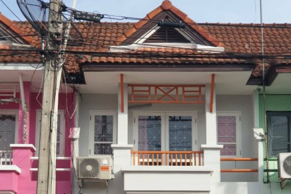 Sirinda Primo. 2 bedrooms townhouse close to floating market / Sukhumvit