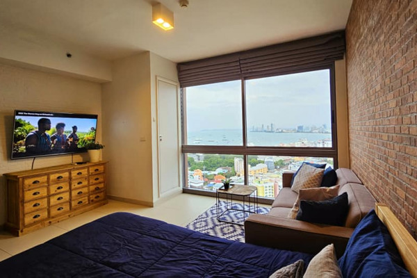 Unixx South Pattaya. Studio on the 24th floor. Pratumnak