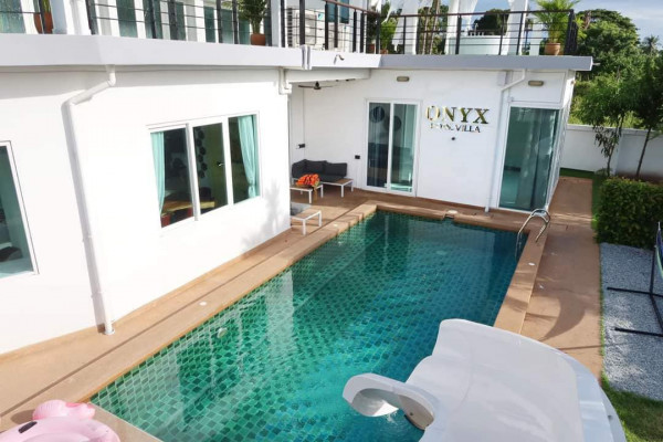 4 bedrooms beautiful villa in Silverlake. Mountain village 2