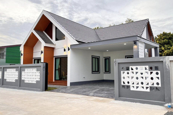 3 bedrooms house in Laem Chabang near Sukhumvit Road