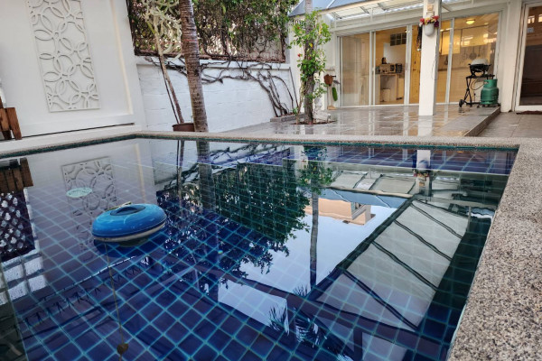 Suksabai Villa. 5 bedrooms Pool Villa in South Pattaya