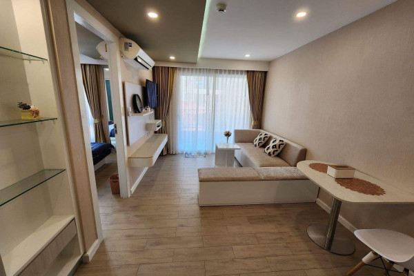 Seven Seas. 1 bedroom apartment close to the beach. 4th floor. From 6 months