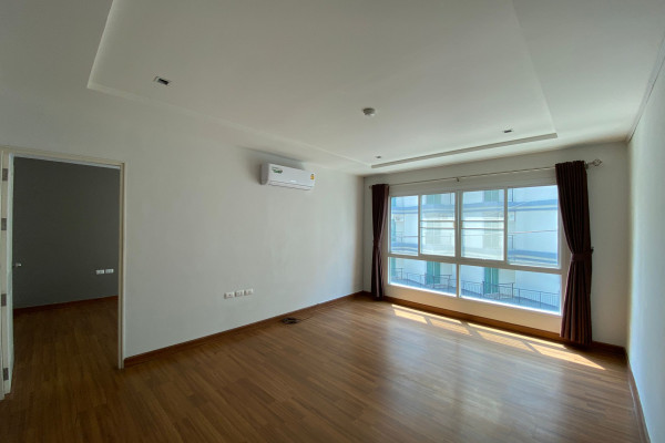 The Winner condo. 1 bedroom apartment near the beach