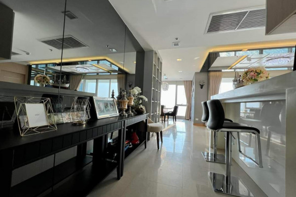 The Palm Wongamat condo. 3 bedrooms, high floor, sea view